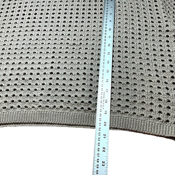 DR 2 Tan Open Knit Short Sleeve Cropped Crew Neck Sweater US Sz L - Picture 6 of 8